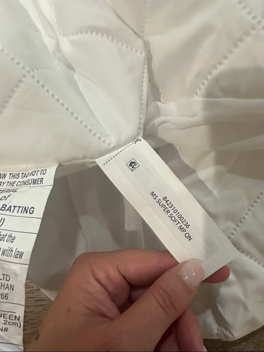 White Quilted Mattress Pad Protector - Hypoallergenic Home Bedding new in bag